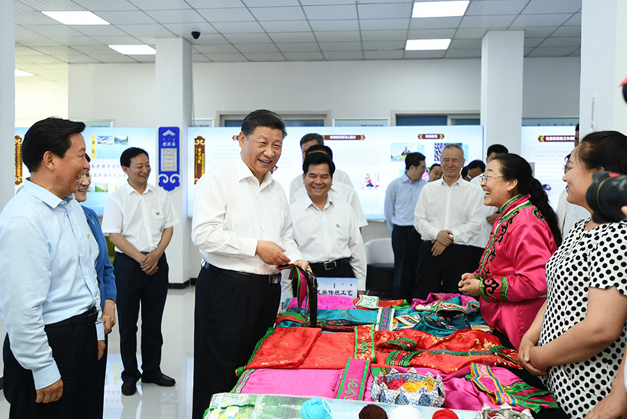 习近平：各民族要一起推动中华民族的发展